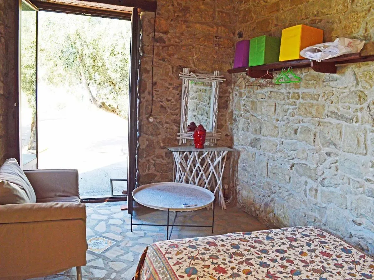 Hotel apartamentowy Villa Alessandra Residence Capo dʼOrlando