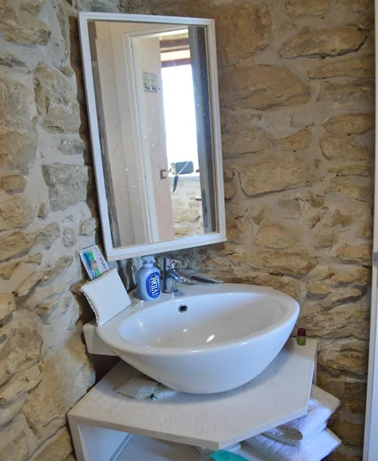 Villa Alessandra Residence Capo dʼOrlando 0*,