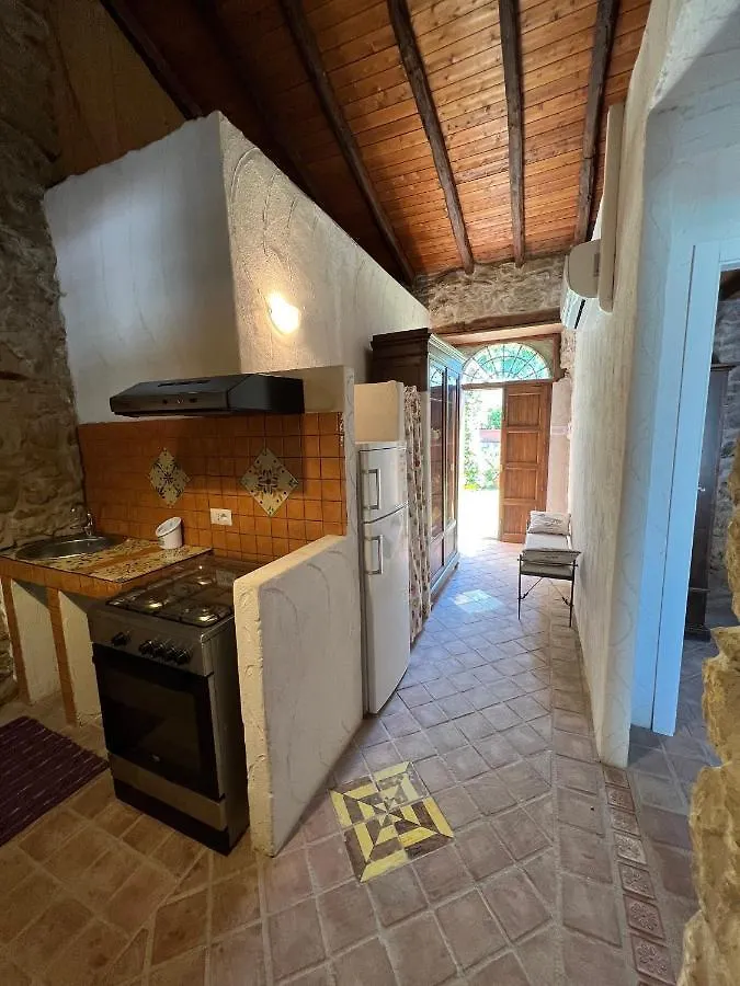 Hotel apartamentowy Villa Alessandra Residence Capo dʼOrlando